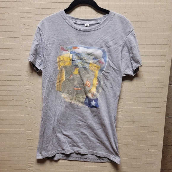 Disney Gray T-Shirt XL Dumbo Elephant Circus Short Sleeve Faded PreOwned - Picture 1 of 6